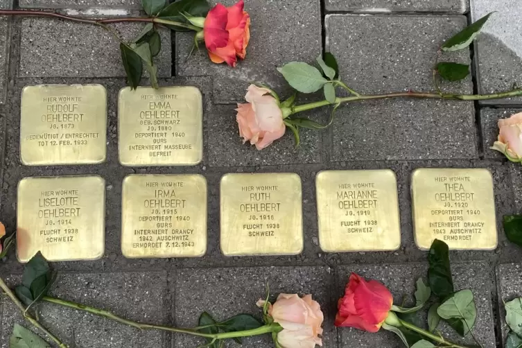 „Stolpersteine“ erinnern an Opfer aus der NS-Zeit. 