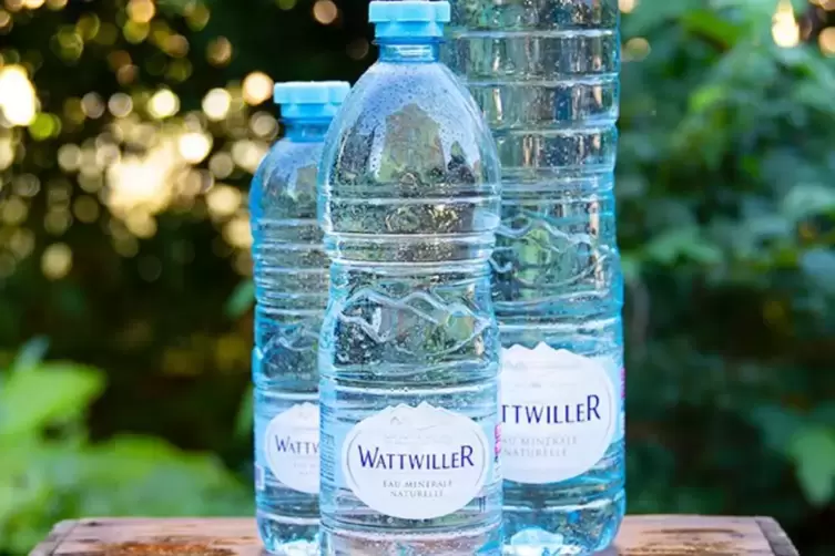 Nein, das Mineralwasser der Marke Wattwiller kommt nicht aus Zweibrücken. 