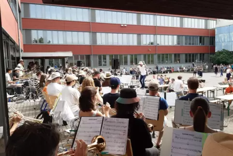 Voller Sound, der begeistert: Die WHG-Bigband gehört zum musikalischen Aushängeschild des Dürkheimer Gymnasiums. 