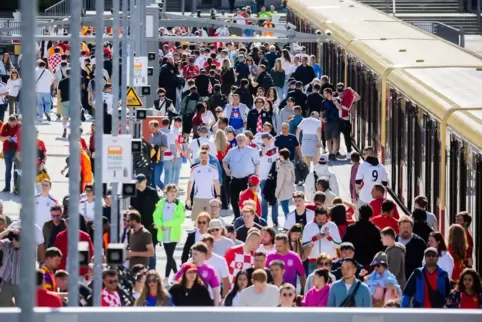 Allein die S-Bahn Berlin hat an jedem EM-Spieltag rund 150.000 Reisende zusätzlich befördert. 