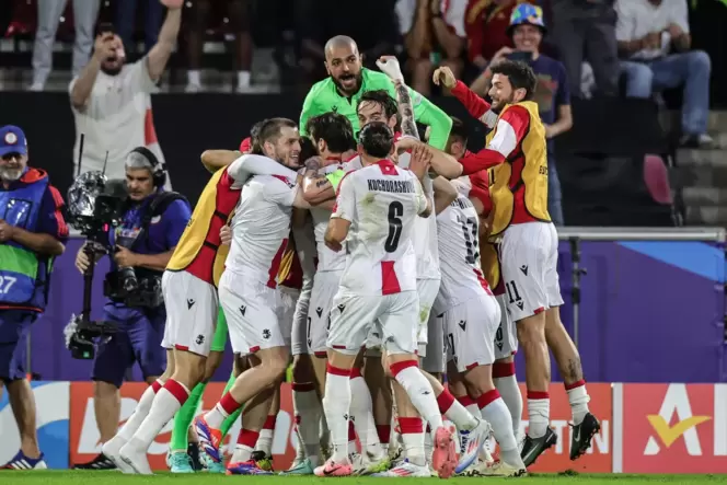 Da war die Welt nebenan in Ordnung: Georgien ging gegen Spanien überraschend mit 1:0 in Führung.