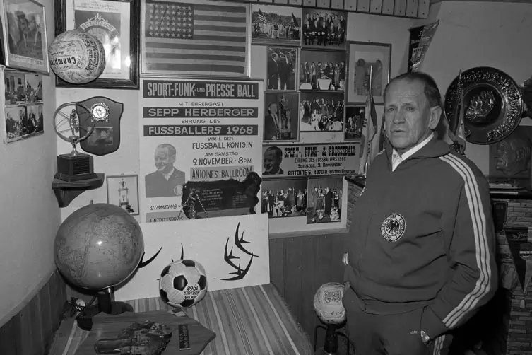 Fußball spielte im Leben des Mannheimers Sepp Herberger die wahrscheinlich wichtigste Rolle überhaupt. „Gerade Sportler-Nachläss