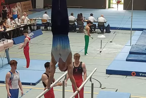 Oskar Dietz gehört am Barren zu den Besten. 