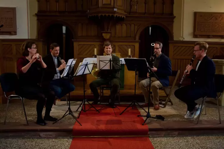 Clarissa Böck (Flöte), Jean-Jacques Goumas (Oboe), Ulrich Grau (Horn), Reinhard Philipp (Fagott) und Patrick Koch (Klarinette) 