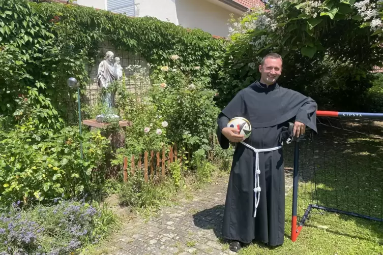 Pater Kamil hat in Oggersheim die Gruppe „Miriam“ aufgebaut: Derzeit kommen rund 100 Kinder pro Woche ins Kloster, um an diesen 