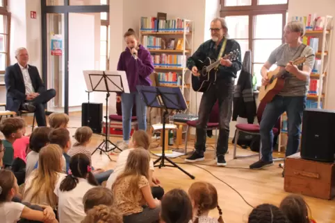 Anna Hardt, Harry Müller und Michael Heinzelmann (von links) sorgten für Musik.