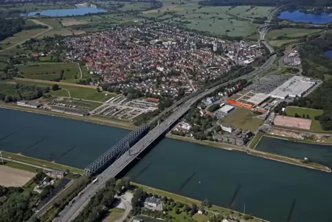 Auf der Rheinbrücke muss bei der Sanierung der Albbrücke mit erheblichen Verkehrsbeeinträchtigungen gerechnet werden. 