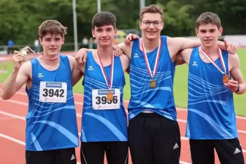 Linus Valnion, Constantin Reiß, Hendrik Lindemann und Simon Oehl sind bereits süddeutsche Meister.