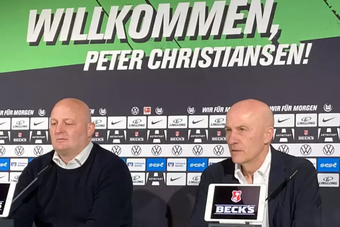 PK VfL Wolfsburg zur Vorstellung von Peter Christiansen