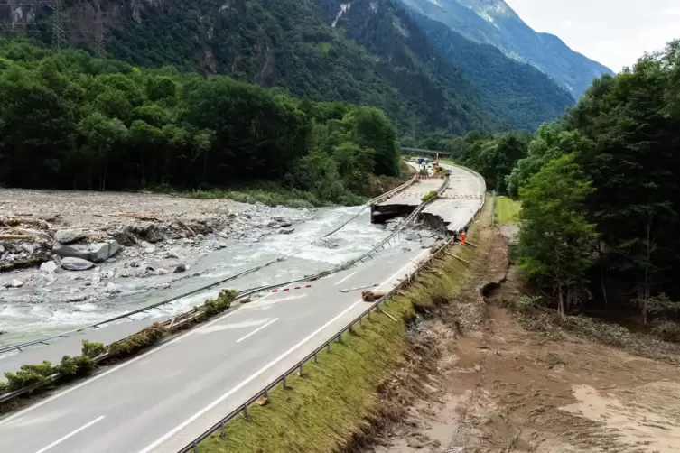 Sanierungsarbeiten an der A13 in der Schweiz