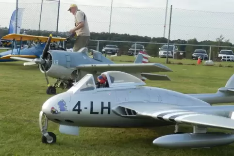 Startbereit: Bei der Jubiläumsflugschau des Modellflugsportverein Hermersberg sind vom Helikoter über den Segler bis hin zur Pas