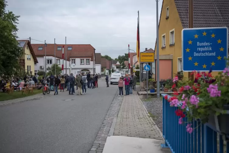 Frankreich ist im Kreis ganz nah. Unser Bild zeigt die Lauterbrücke zwischen Scheibenhardt und Scheibenhard. 