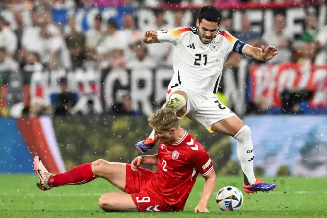 Die deutsche Nationalmannschaft geht demütig, aber siegesgewiss in den Vergleich mit Spanien. Das betonte Mittelfeldspieler Ilka