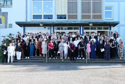 59 Neunt- und 45 Zehntklässler wurden am Donnerstagabend feierlich von der Schule verabschiedet. 