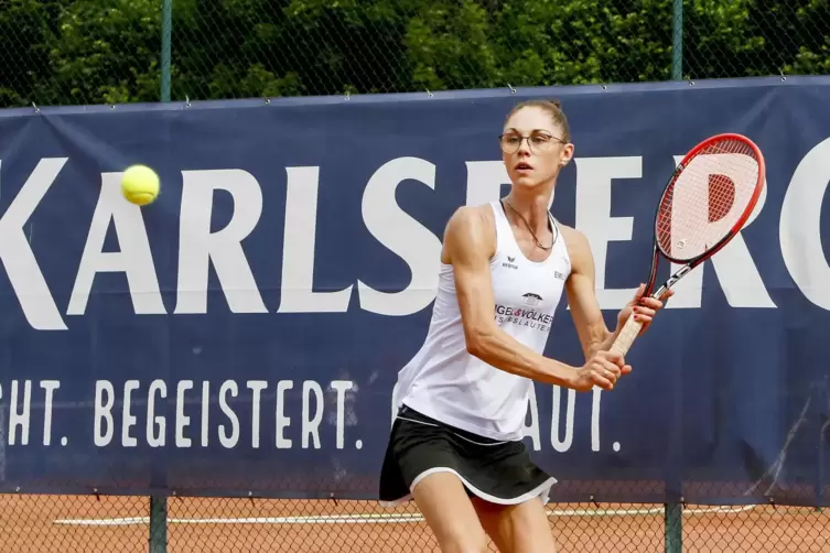 In den letzten beiden Saisonspielen wird sie für den Park TC Siegelbach zum Rackett greifen: Emily Lascheck. 