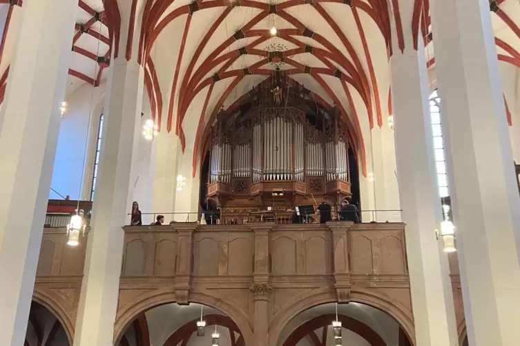 Ort der Uraufführung von Mendelssohns „Lobgesang“: die Leipziger Thomaskirche. Das Foto entstand am 8. Juni vor einer Aufführung