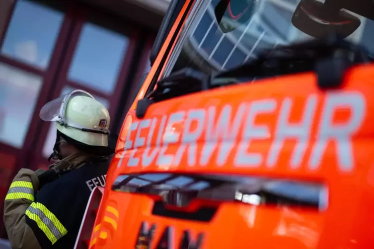 Die Gewässerverunreinigung löste einen mehrstündigen Einsatz von Feuerwehr und DLRG aus. 