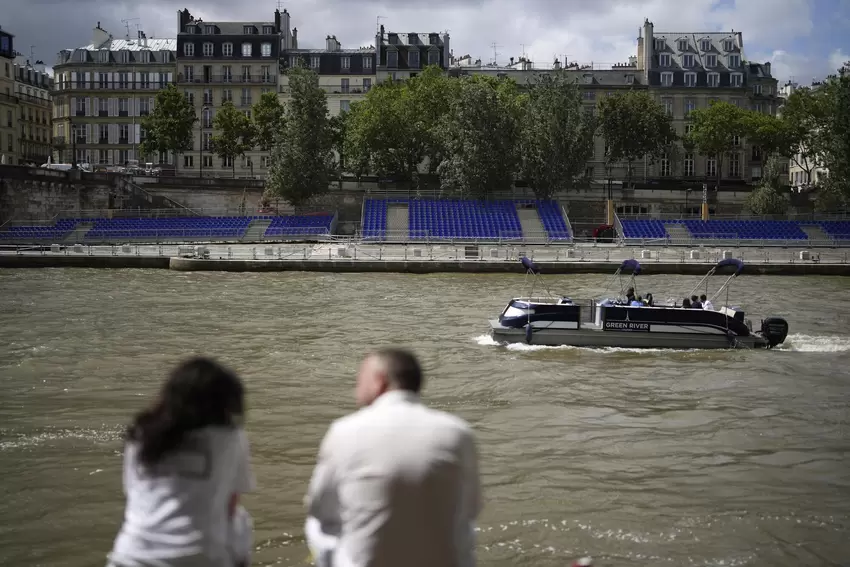 Mancher Einwohner der Stadt ist schon jetzt genervt – und das Wasser im Fluss muss noch sauberer werden für die Schwimmwettkämpf