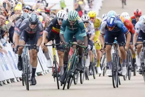 Im Sprint auf der achten Etappe hatte Pacal Ackermann (rechts) noch das Nachsehen. 