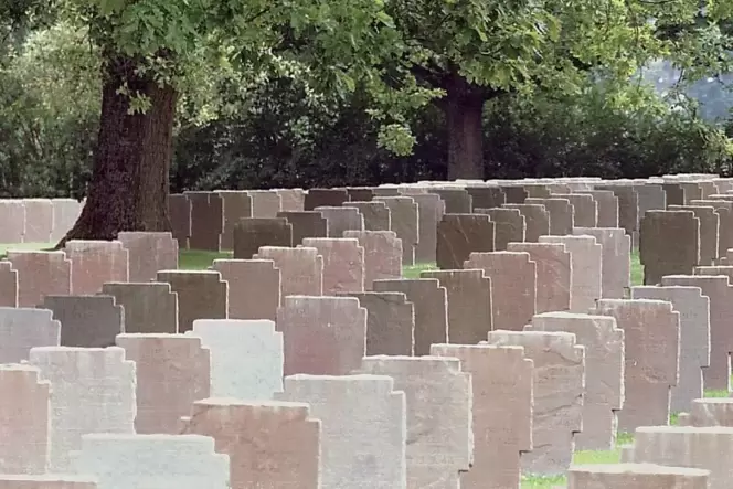 Der Friedhof in Niederbronn-les-Bains. Hier liegen 15.458 Tote des Zweiten Weltkriegs.