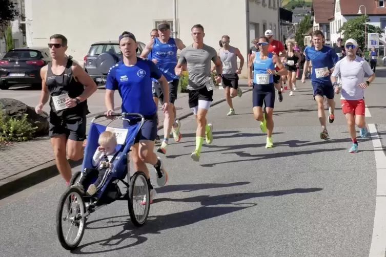 Beim Hauptlauf führte die Strecke zunächst durch Altenglan.