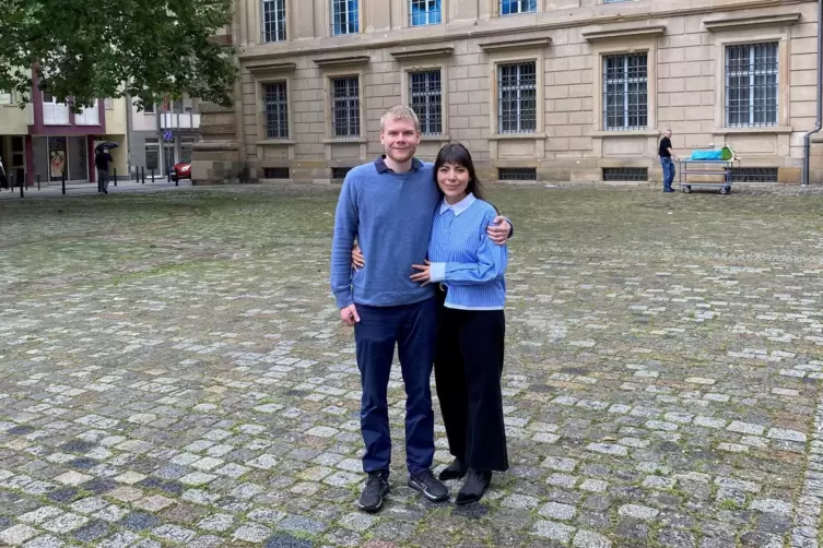 Haben sich 2019 in Spanien kennengelernt und wohnen seit Ende 2023 in Mannheim: Jan Georg Seger und Mayra de los Angeles Calderó