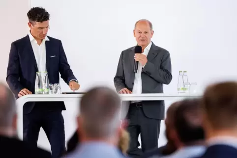 Bundeskanzler Scholz besucht Siemens Healthineers