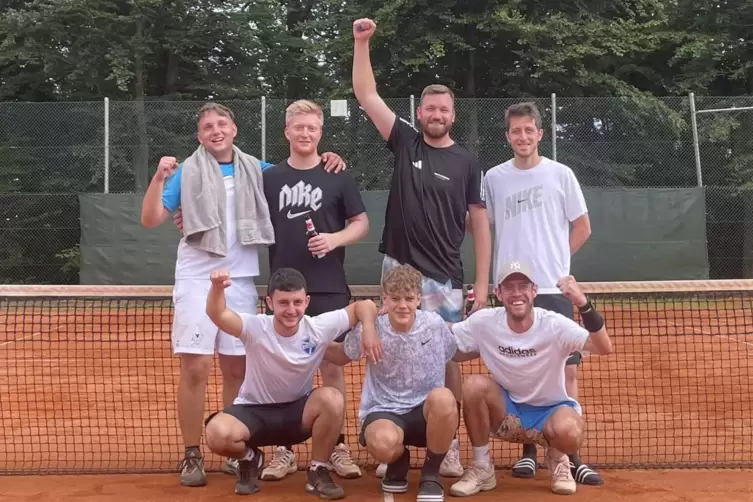 B-Klasse-Meister TC Erlenbrunn: (stehend von links) Fabian Andreas, Luca Bohrer, Niklas Bohne, Moritz Clauer, (kniend) Elias The