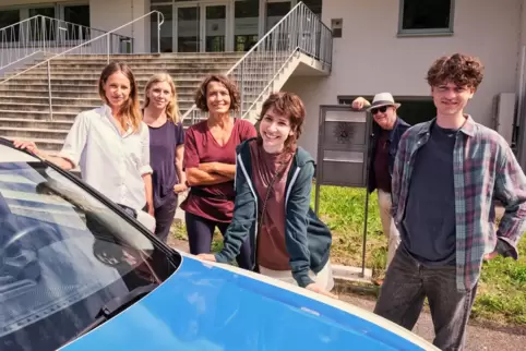 Bei den Dreharbeiten zum neuen Tatort (von links): Lisa Bitter, Kamerafrau Cornelia Janssen, Ulrike Folkerts, Amina Merai, Regis