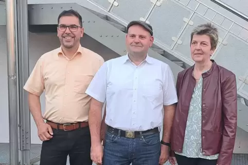 Die neue Gemeindeführung (von links): Ortsbürgermeister Klaus Weber, Erster Beigeordneter Timo Zander und die Ortsbeigeordnete B