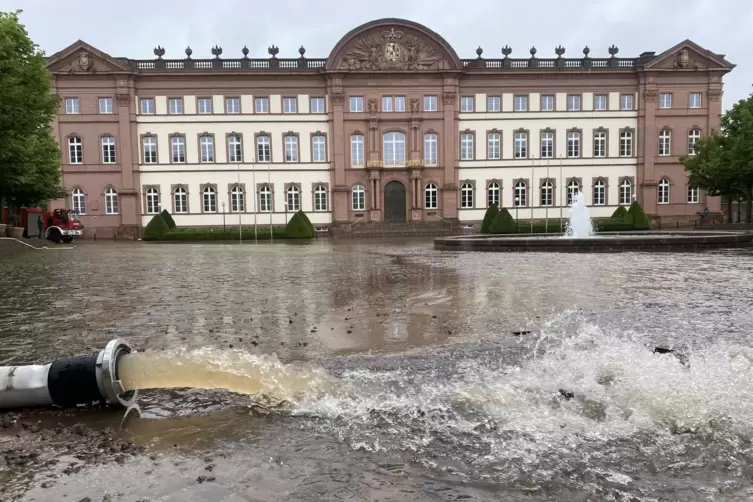 Szene vom Pfingsthochwasser in Zweibrücken.