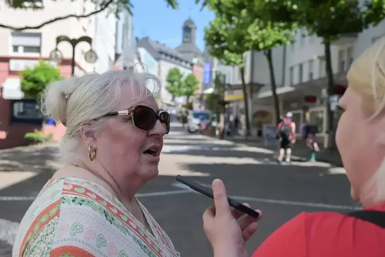 Doris Boin im Interview mit Tanja Daub. 