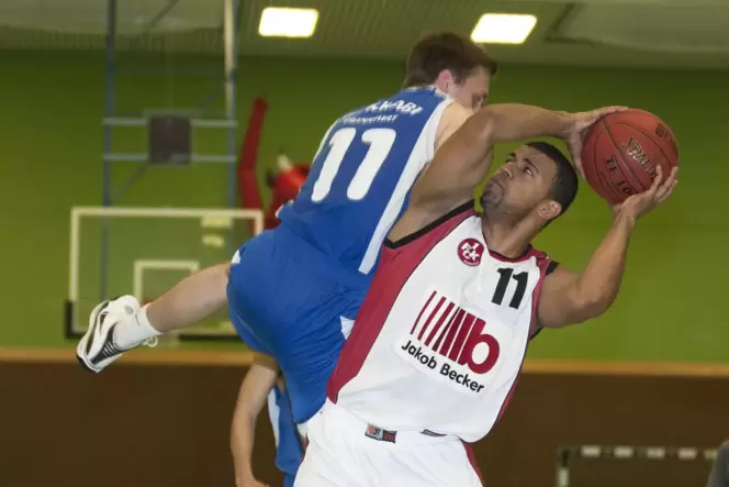 Handball-Match in Kaiserslautern zwischen dem TuS Makkabi Frankfurt und dem 1.FCK.