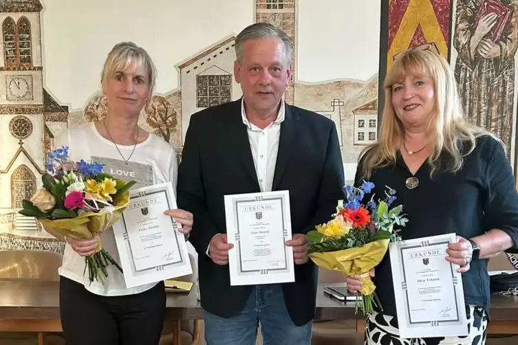 Alle drei wurden für ihre Ämter wiedergewählt: Timo Bäuerle, Silvia Urbanek (rechts) und Ulrike Kästner. 