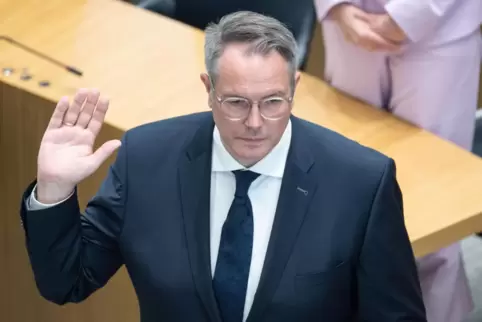 Will ein „zuhörender und lernender Ministerpräsident“ sein: Alexander Schweitzer.