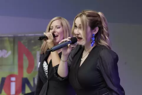 Stimmstarkes Doppel: Myriam Keller und Elisa Rehlinger (rechts).