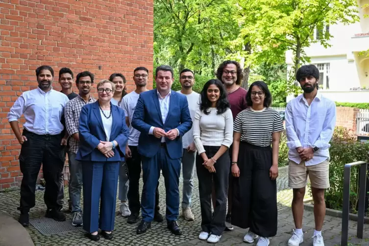 Bundesarbeitsminister Heil trifft indische Studenten an FU Berlin