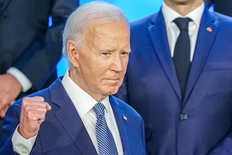 Nato-Gipfel - Biden kontert kritische Frage mit Faust