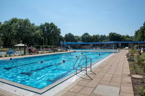 Das Waldschwimmbad in Steinfeld ist eine Alternative zum Rebmeerbad in Bad Bergzabern.