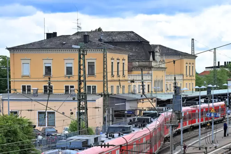 Ohmmmm – manchmal kann man in der S-Bahn gut üben, wie Gassenhauer-Weisheiten wirken. 