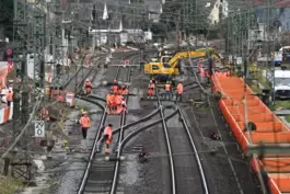 Im Januar war die Riedbahn schon einmal drei Wochen lang gesperrt. Ab Montag dauert die Sperrung fast fünf Monate lang. 