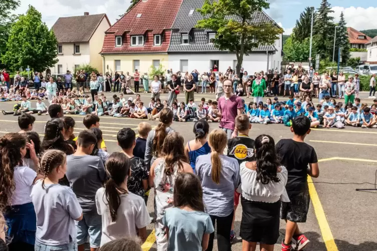 Mehr als 100 Viertklässler wurden am Freitag verabschiedet.