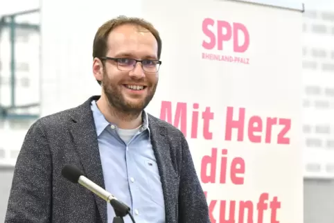Liest gerne städtische Satzungen: der Grünstadter SPD-Fraktionschef und Landtagsabgeordnete Christoph Spies. 