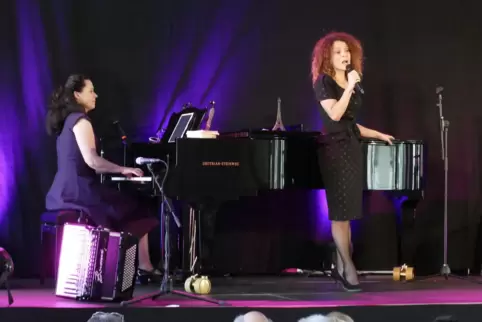 Chansons und mehr: Pianistin Jenny Schäuffelen und Sängerin Marie Giroux. 