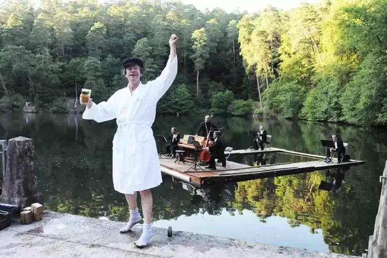 Patrick Siben spielt mit seinen „Stuttgarter Salonikern“ zweimal auf dem Weiher am „Badehaisel“ in Wachenheim.