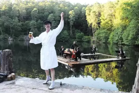 Patrick Siben spielt mit seinen „Stuttgarter Salonikern“ zweimal auf dem Weiher am „Badehaisel“ in Wachenheim.