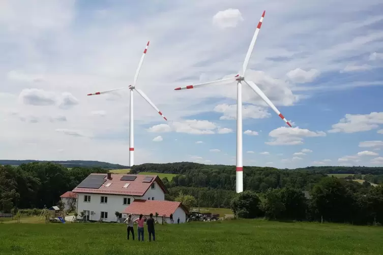 Bislang nur eine Simulation: Die geplanten Windräder auf Hengstbacher Gemarkung, vom zu Hornbach gehörenden Eichenhof aus gesehe