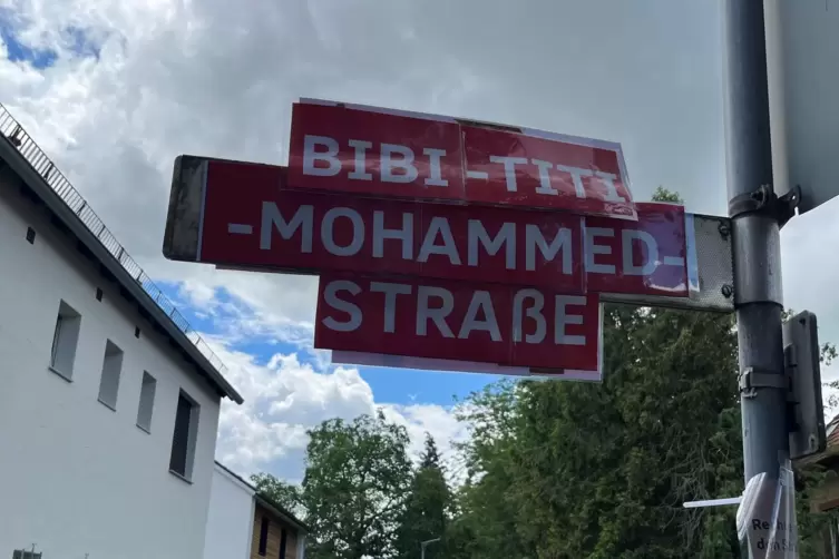 Bibi Titi Mohammed schlägt die Antifa als Namensgeberin anstelle von Ludwig Kohl-Larsen vor. 