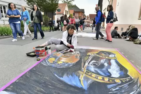 Zu den geförderten Projekten zählt unter anderem das Gönnheimer Street-Art-Festival, das Anfang Juli stattfand. 