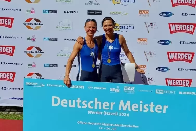 Marion Kamplade (links) und Claudia Ciescholka. 